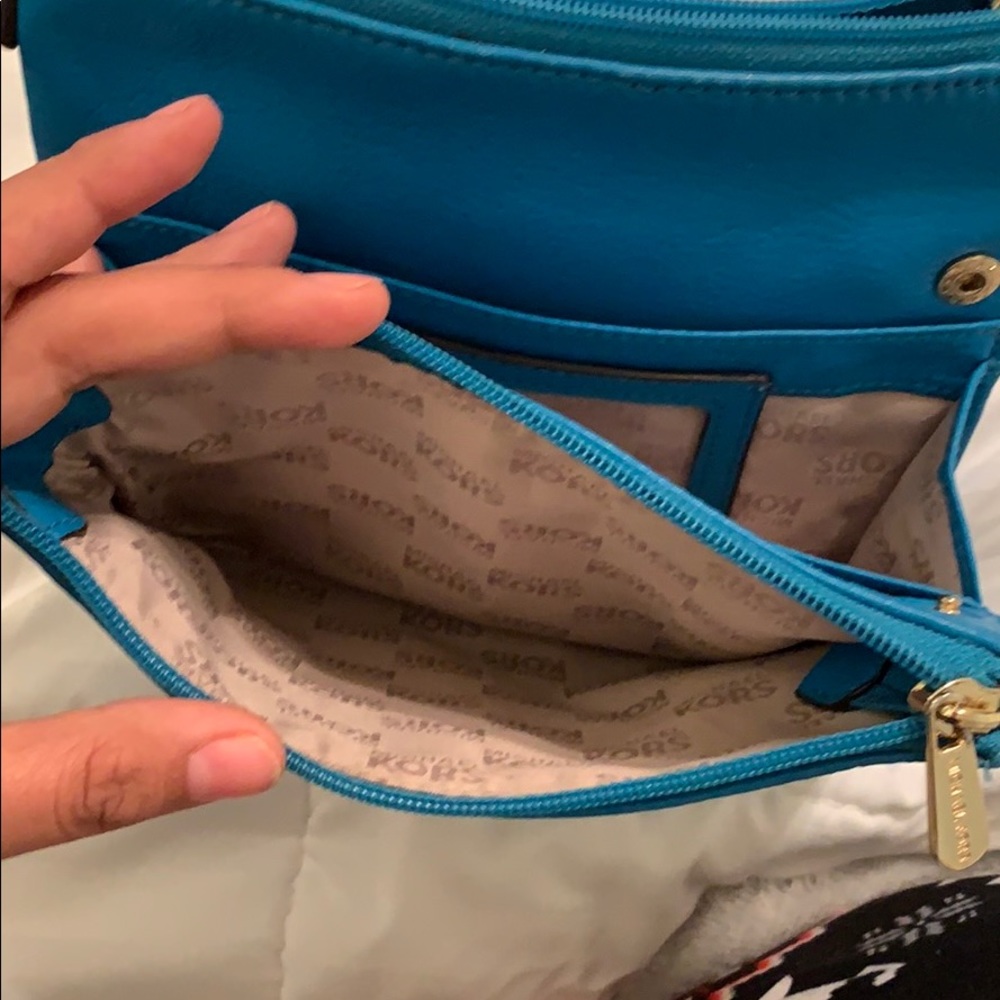 MK SATCHEL - Picture 4 of 6